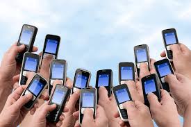 Cell phone users boost mobile Internet traffic